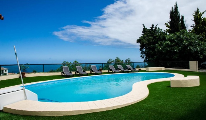 Galguen Paradise in the island of stars. Villa.