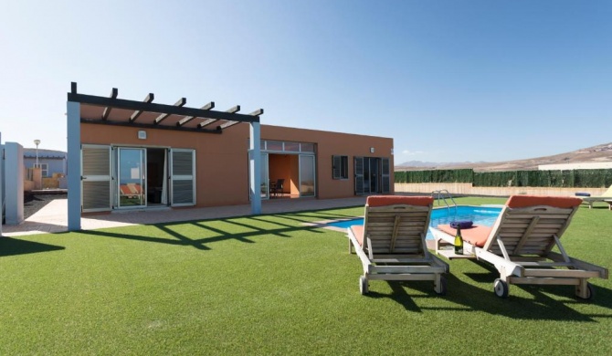 Villas Caleta Beach and Golf - VILLA KHLOE