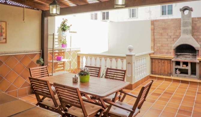 AMAZING DUPLEX 3 bedrooms GOOD WIFI with terrace & BBQ