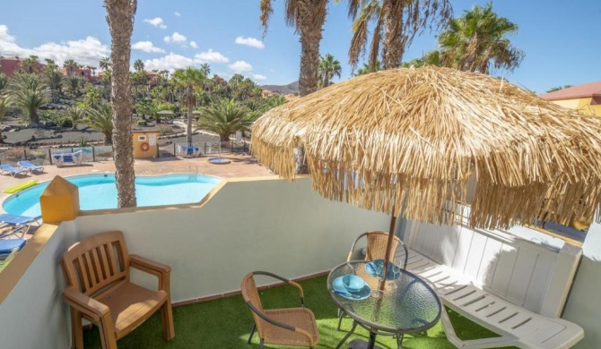 Oasis Royal 12 apartamento vista piscina Corralejo by Lightbooking