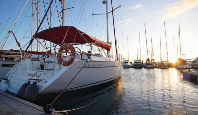 Alojamiento en barco en Puerto Colón Tenerife