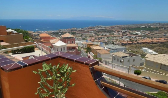 Casa Oceano with pool and fantastic sea views, large terrace with sun loungers