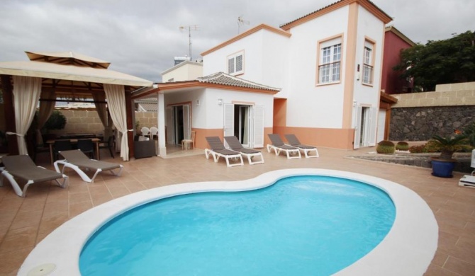 Villa with pool in Madroñal Fañabe, Costa Adeje