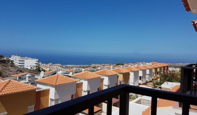 Villa Roque del Conde 3 with fantastic sea view, terrace, pool, Wifi, SAT-TV, garage