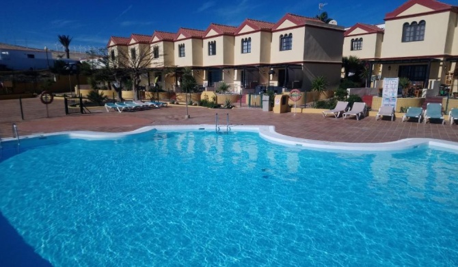 Green Oasis by the pool