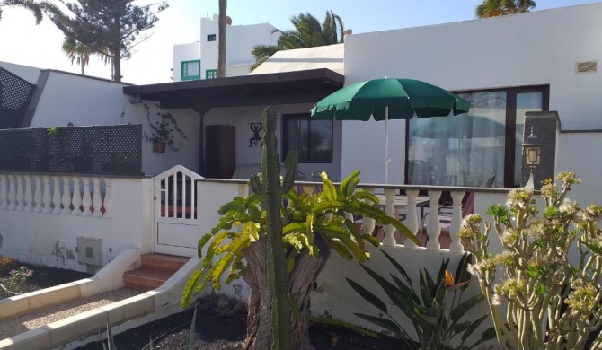 Bungalow Playa Bastian - Piscina climatizada - Wifi - Playa 1 min.