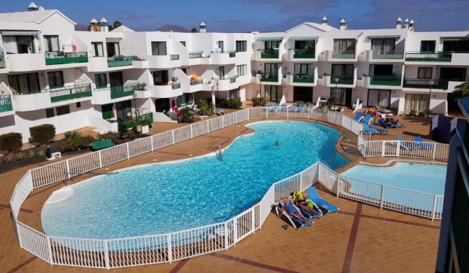 Playa de las Cucharas Apartments