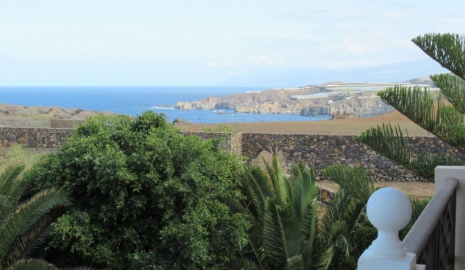 Direkt-am-Meer-finca-la-punta-Atlantico-mit-herrlicher-Terrasse