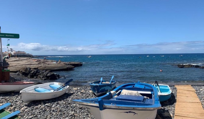 Apartamento con piscina y WIFI en La Caleta