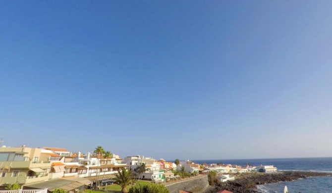 FAMAR - Panoramic Seaview Penthouse in La Caleta