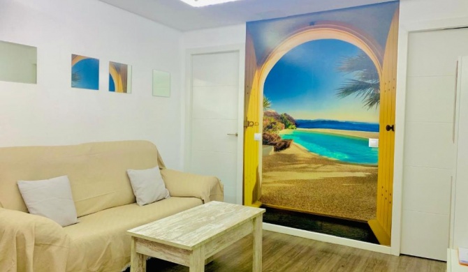 Apartamento Moderno tipo Semisótano en playa Las Canteras con WIFI