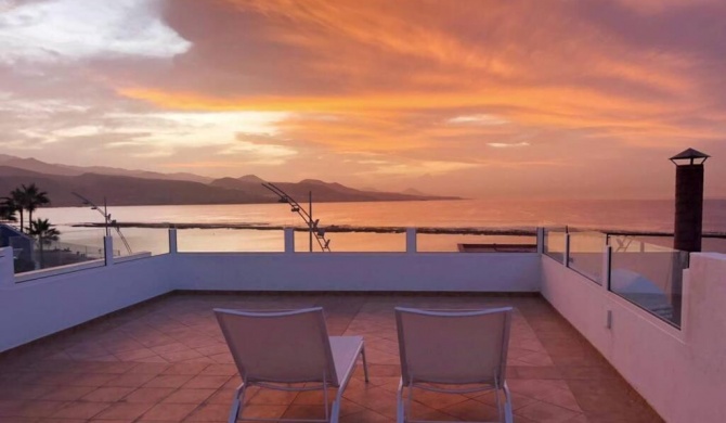 Beachfront rooftop in Las Canteras