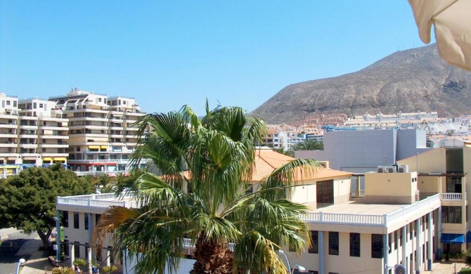 Central & Beach Los Cristianos by HelloApartments