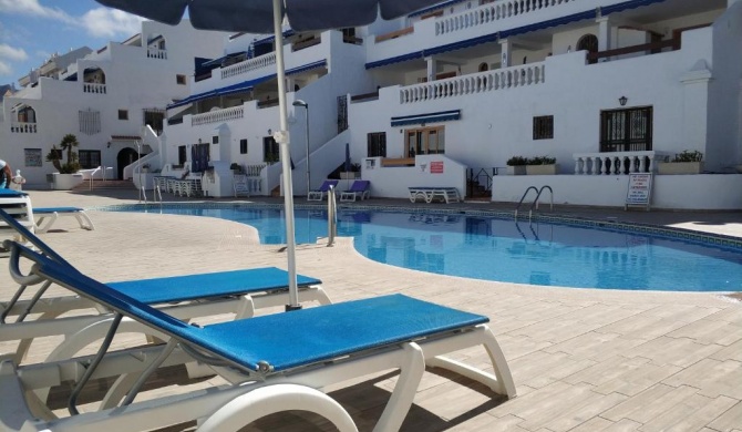 Port Royal Lounge Terrace, one bedroom apartment, heated pool, WiFi