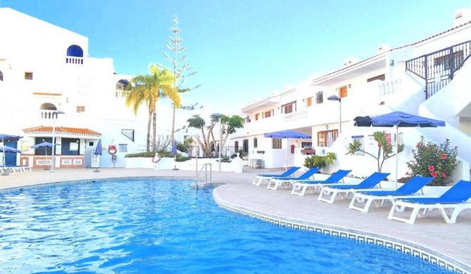 SEAVIEW PORT ROYAL, Los Cristianos, Heated Pool, WiFi