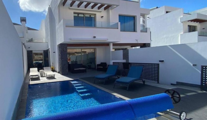 Super cool new villa in Los Cristianos