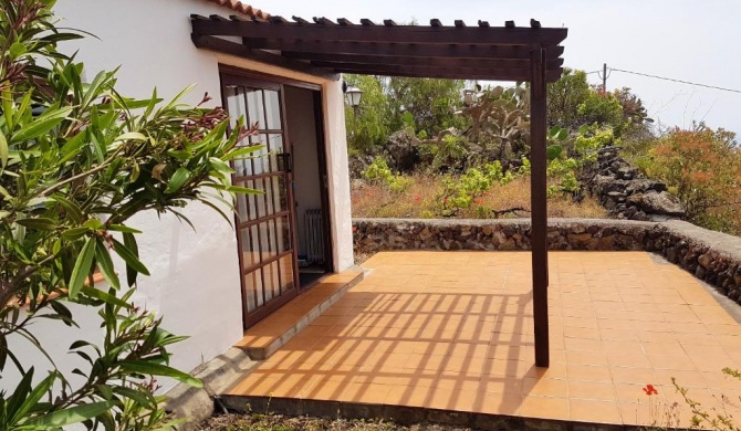 One bedroom house with sea view shared pool and garden at Los Llanos 9 km away from the beach