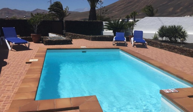 Villa Lucky - Heated Pool