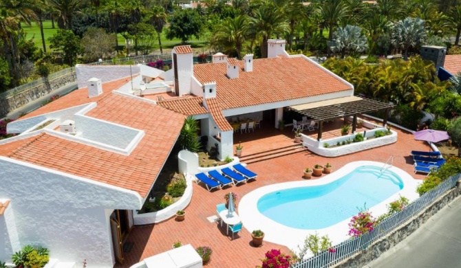 EXCLUSIVE VILLA GRAN CANARIA - HEATED POOL INCLUDED - Gran Canaria Stays