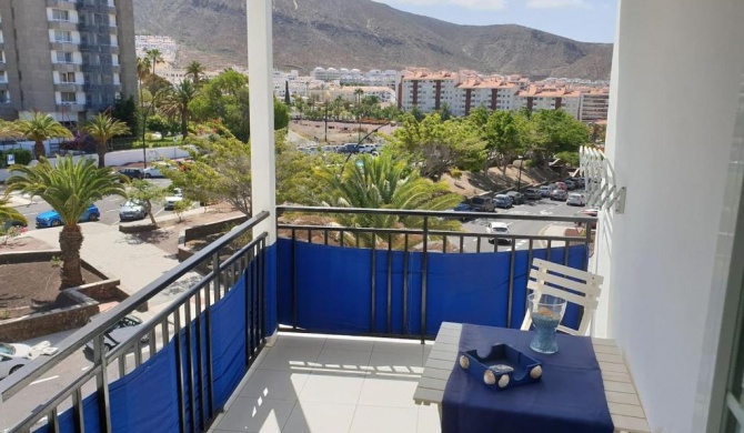 Casa Azul only 200 meters to the beach, free wifi, balcony