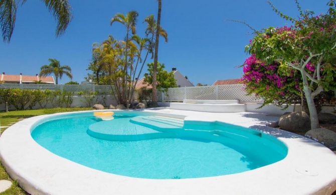 Villa in Pasito Blanco, 4BDR, BBQ, WIFI, POOL