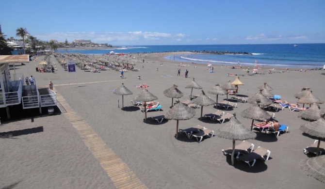 Bungalow Las Américas Beach and Night