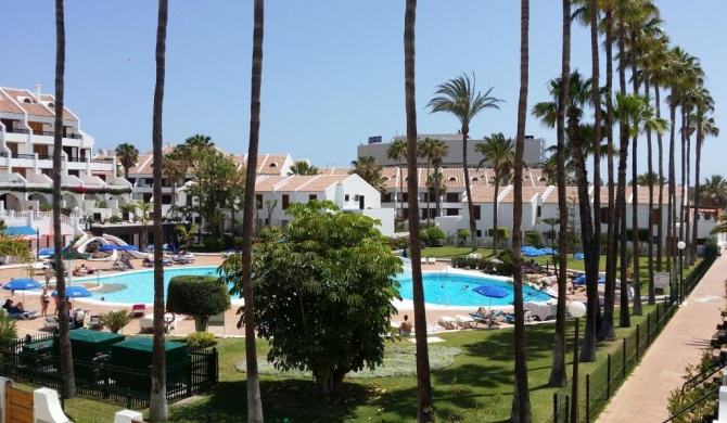 Duplex Parque Santiago 2 close to pool, sea + beach, central, Wifi, heated pool