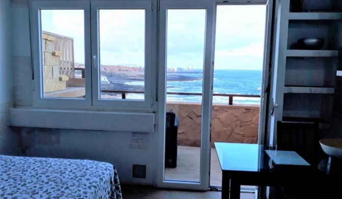 One room flat at the beach near house "Sanmao"