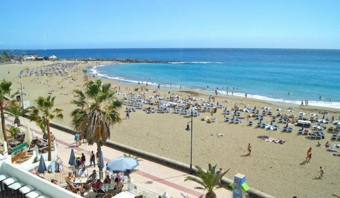 Summer sunshine in Los Cristianos