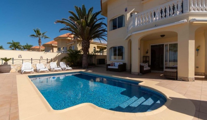 Parque Tropical 5 - Three Bed Villa